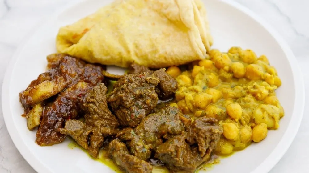 Dall Puri with Curry